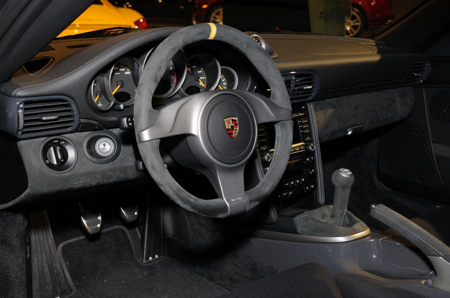  Porsche 911 GT3 RS 2010 года  (фото 22 из 33)